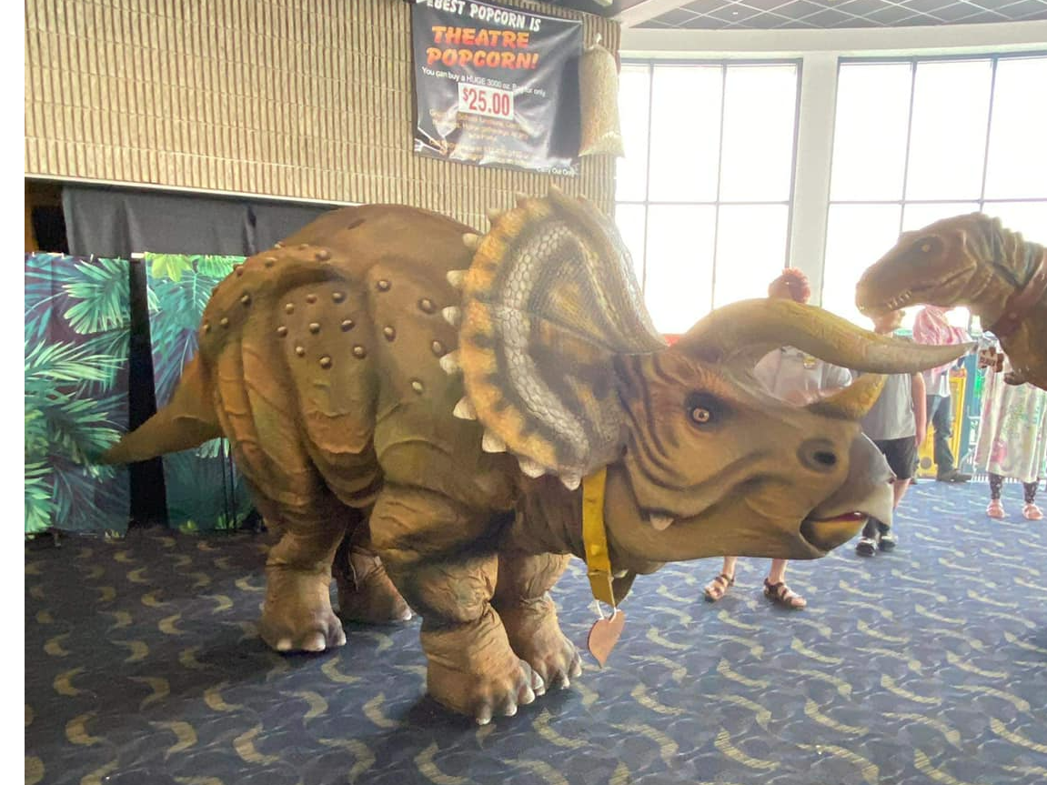 Life-Sized Dinosaur Animatronics are Heading to Evansville